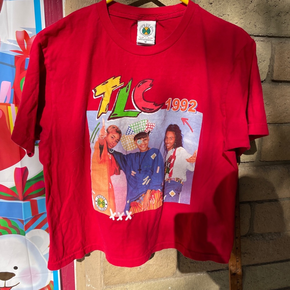 TLC    CROSS COLOROURS VINTAGE GRAPHICS TSHIRT
